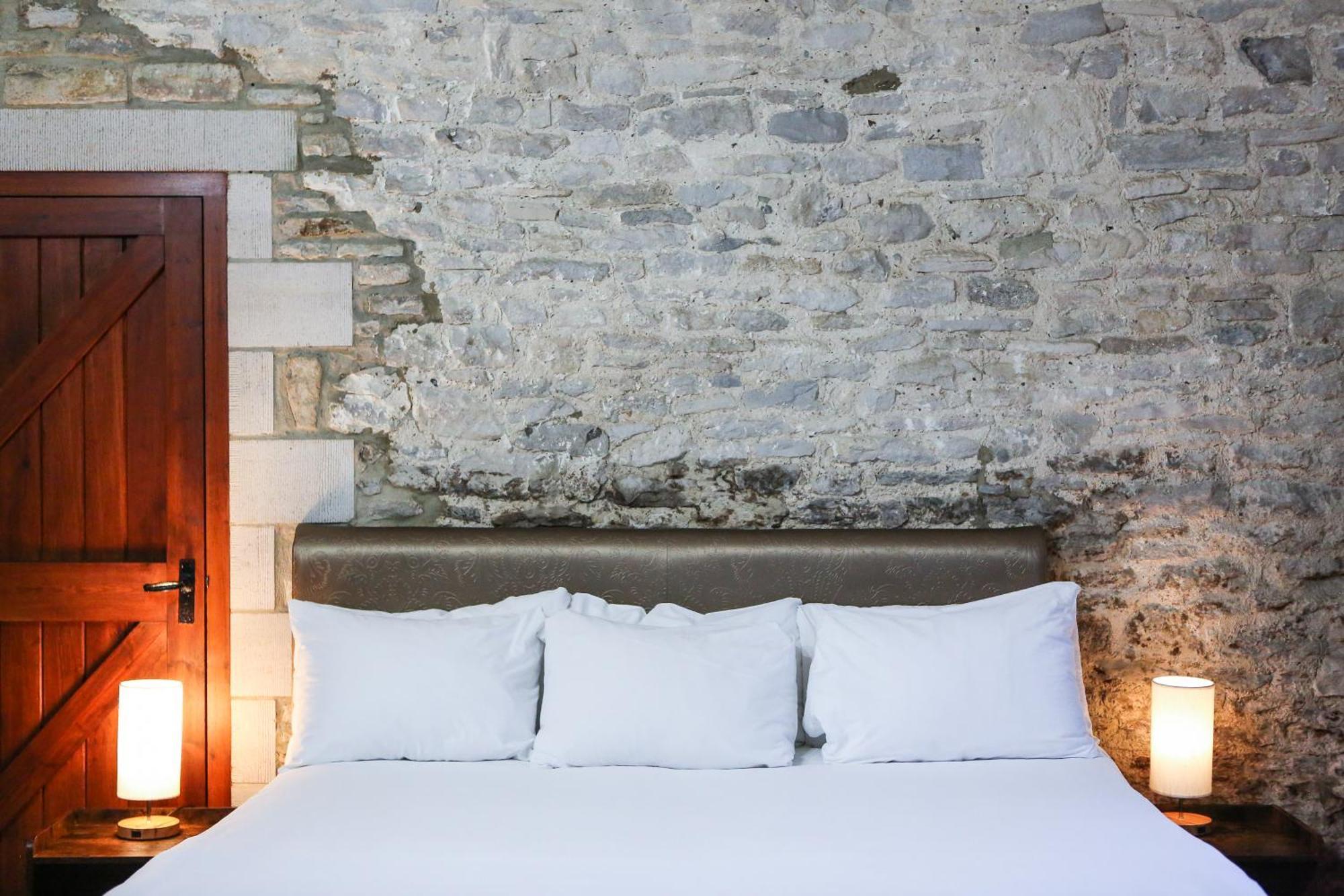 Kingston Country Courtyard Bed & Breakfast Room photo